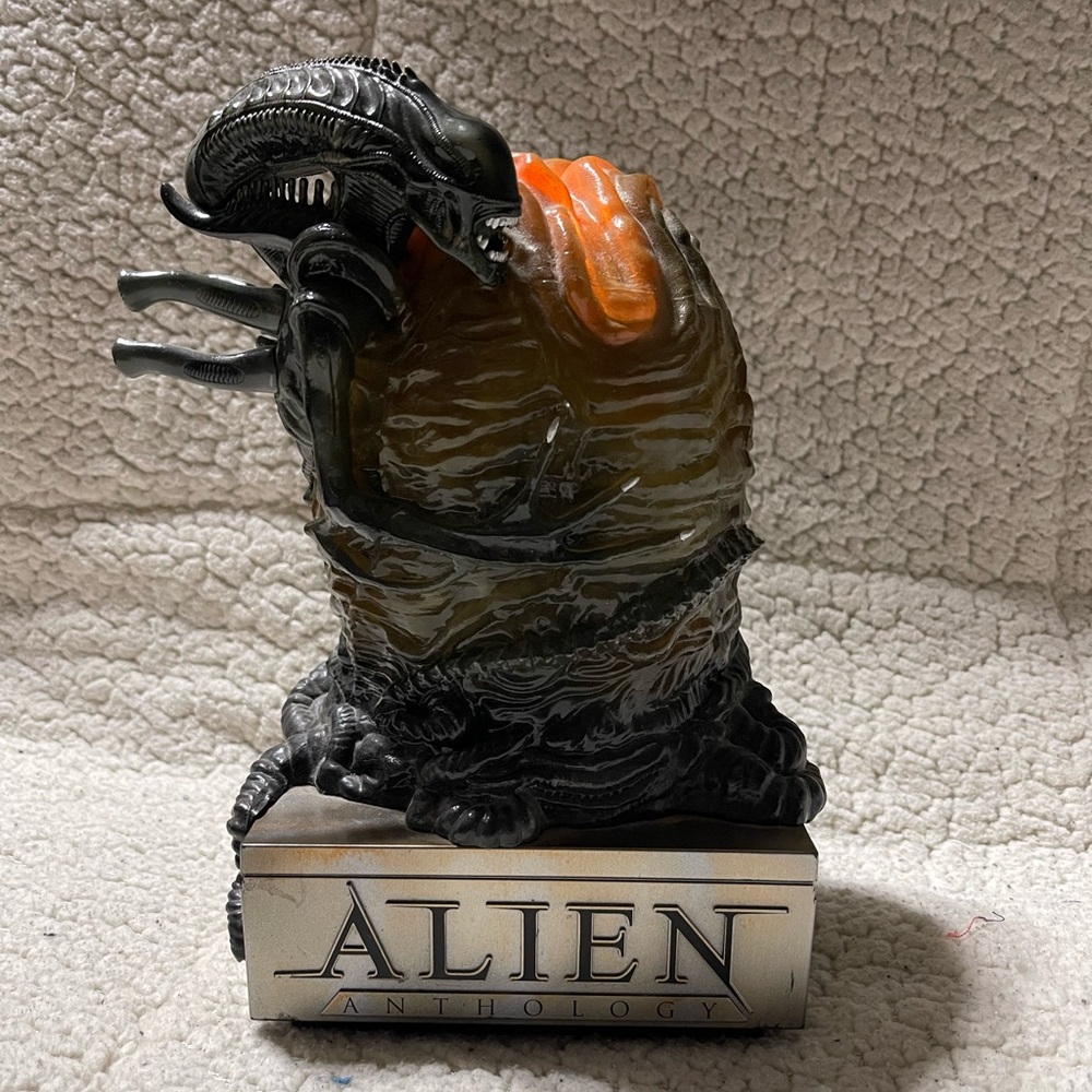 2010 Alien Anthology lighted case without DVDs
